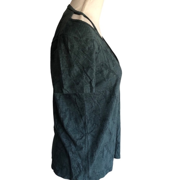 Michael Lauren T-Shirt Shoulder Cut Out Barker Green Snakeskin Print Medium - Picture 2 of 14